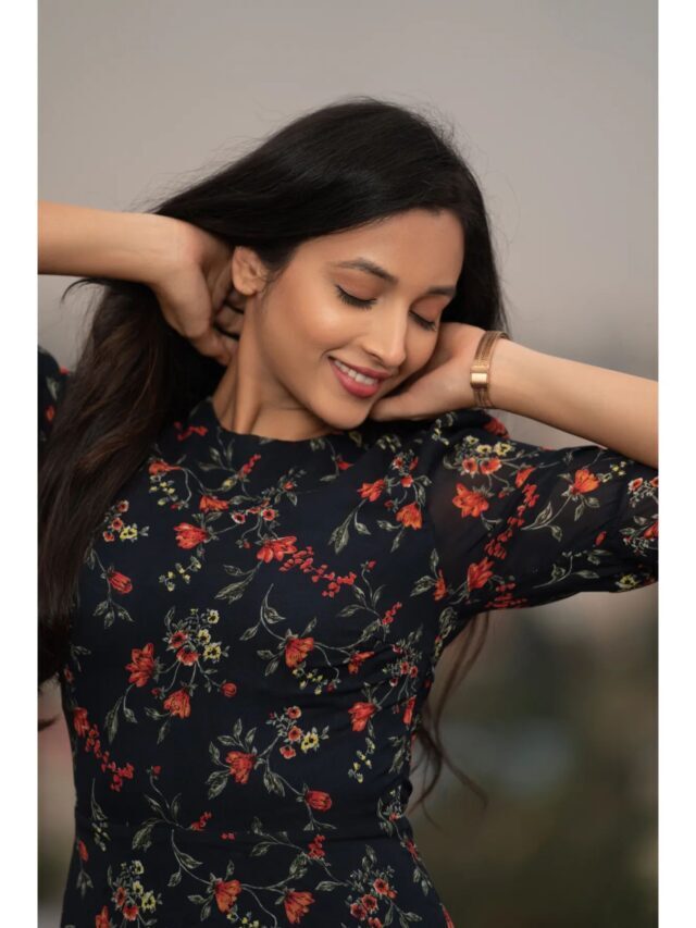 KGF ACTRESS SHRINIDHI SHETTY IS A NOT-TO-MESS SIGHT IN THESE LOOKS