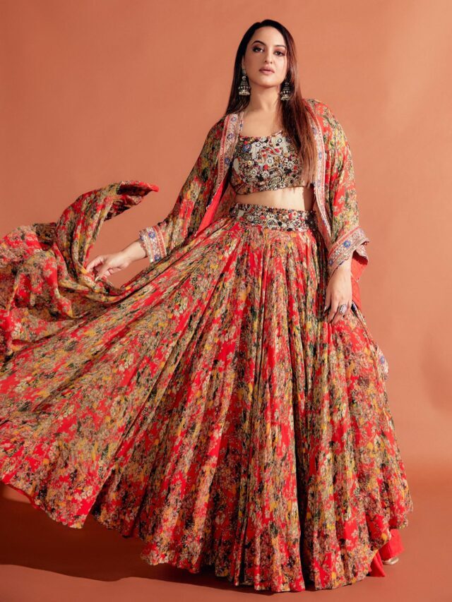 Sonakshi Sinha looks very beautiful in this new photoshoot picture