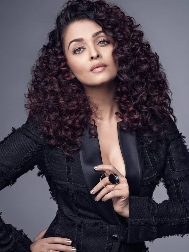 AISHWARYA RAI FITNESS ROUTINE FOR A TONED BODY.